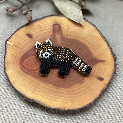 《animaux・ビーズ刺繍》レッサーパンダブローチ《受注生産》