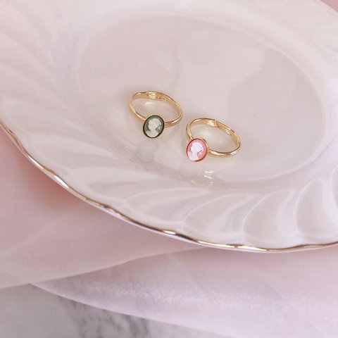 petit cameo ring