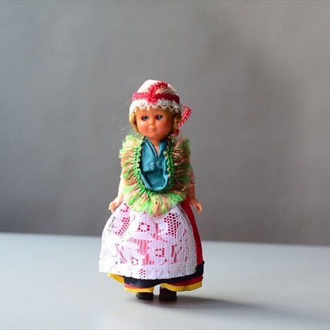 ドイツ製 Schneider Trachten スリープアイドール 民族衣装 人形 フィギュア シュナイダー ヴィンテージ アンティーク_ig3818