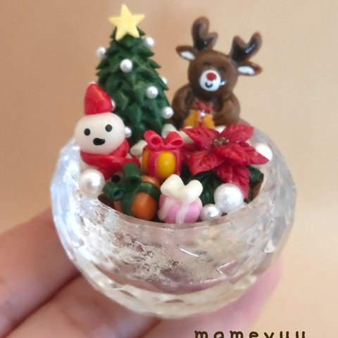 ミニチュア   氷の中のクリスマス