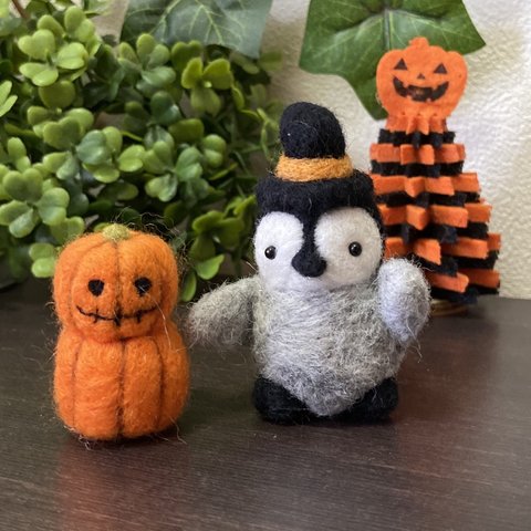 ハロウィン かぼちゃと魔法使いペンギン君