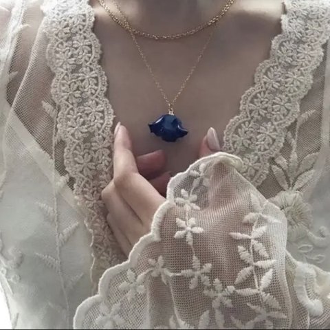 青薔薇♡フラワーネックレス♡薔薇ネックレス