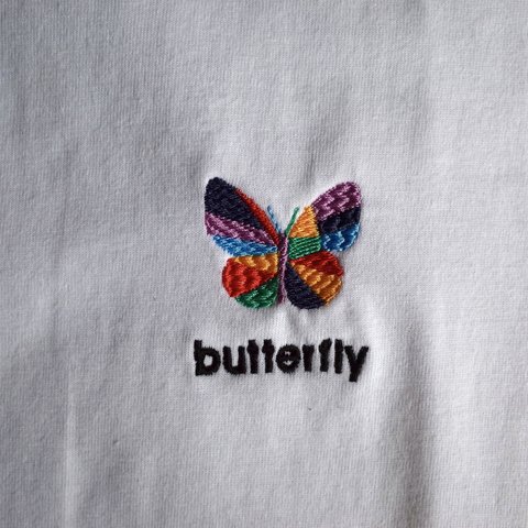 butterfly 蝶 モザイク調　ワンポイント刺繍Tシャツ　半袖　長袖　6.2oz 白