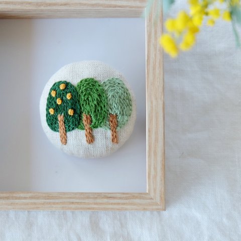 森の刺繍ブローチ◯まる◯