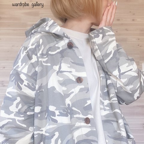 a.myu白迷彩オーバーサイズのコートジャケット