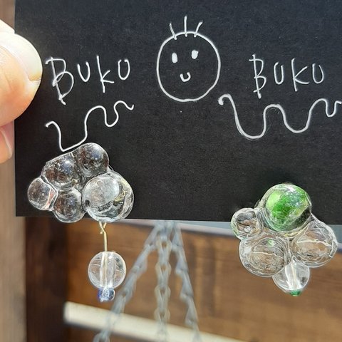 水みたいなBUKU BUKUピアス