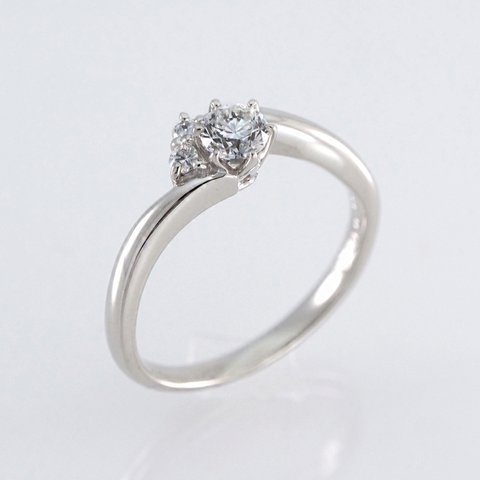 【婚約指輪 プラチナエンゲージリング】Pt900 天然ダイヤモンド 【中石0.306ct】婚約指輪 プロポーズリング【サイズ直し無料】