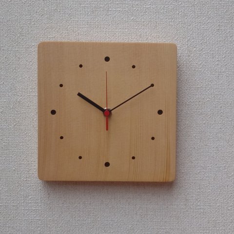 天然無垢材の壁掛け時計（木材：米唐檜）SP-014