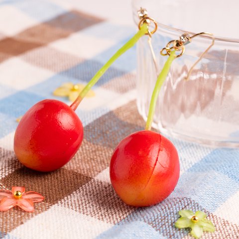 食品サンプル　チェリー　ピアス