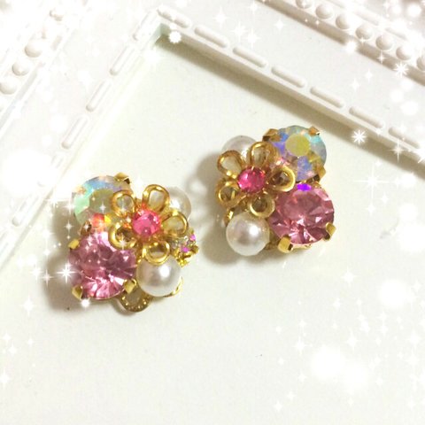 お花ビジューピアス