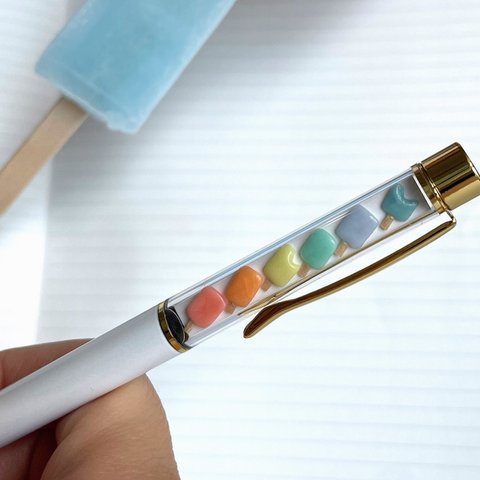 【ミニチュアフード】6色の虹色アイスキャンディー　ボールペン　ホワイト