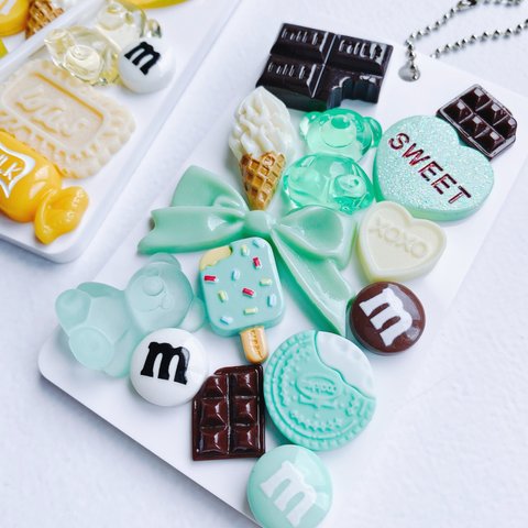 chocolate　mint　お菓子のicカード ケース  TASPO Suica  定期入れ