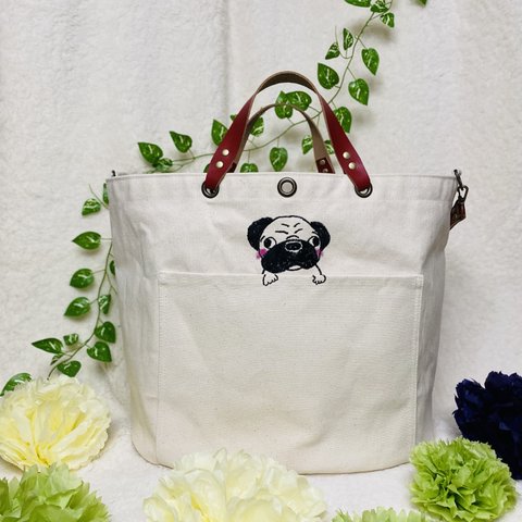 パグさん刺繍のＢＩＧショルダーBAG　045