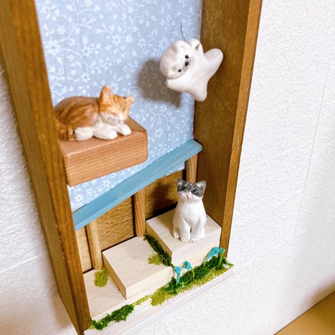 猫が居る風景　ミニチュアフレーム　木工　猫　オブジェ　フィギュア　ミニチュアインテリア　ミニチュア小物　壁掛け