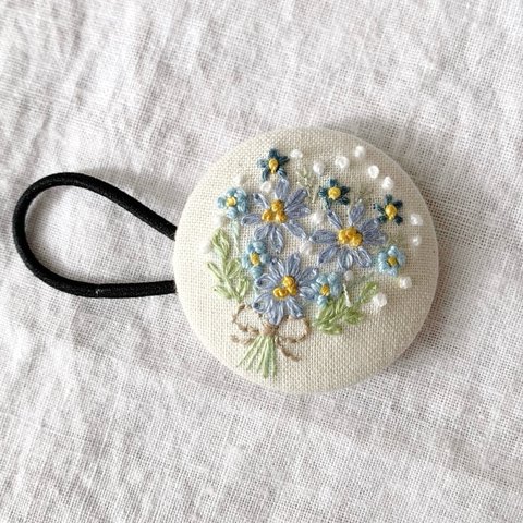 花束のヘアゴム　【花束　ブーケ　刺繍　ヘアゴム】