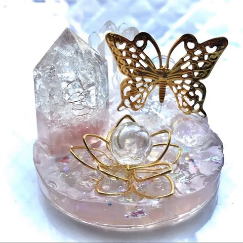 ✨蝶と花✨オルゴナイト✨オブジェ✨ローズクォーツ✨ヒマラヤ水晶✨
