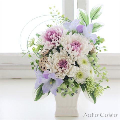 輪菊の仏花 （プレアー Mサイズ）ホワイトパープル お供え花 プリザーブドフラワー 白花器
