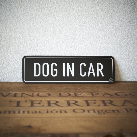 【黒】DOG IN CAR マグネットステッカー