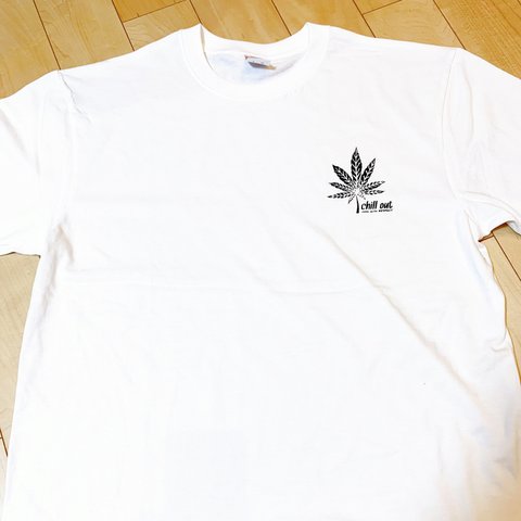 chill out Tシャツ