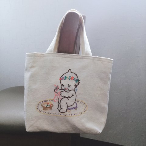 刺繍バッグ♥裁縫をするキューピー！