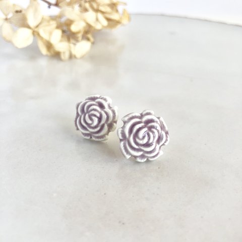 Rose/M size すみれ色 : 陶器 : ピアス/イヤリング