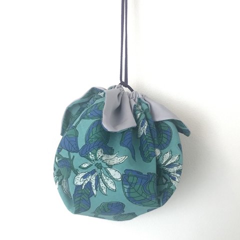 爽やかブルー　花巾着　Flower-shaped drawstring bag for kimono, refreshing blue color