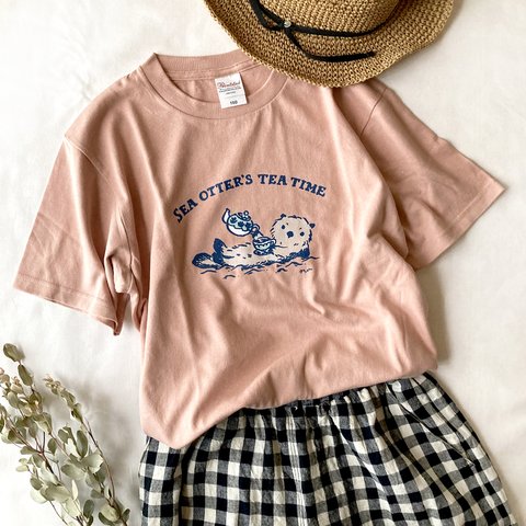 【５月中旬発送】Otter's Tea Time Tシャツ（ピンク）｜ラッコ〔動物シリーズ〕