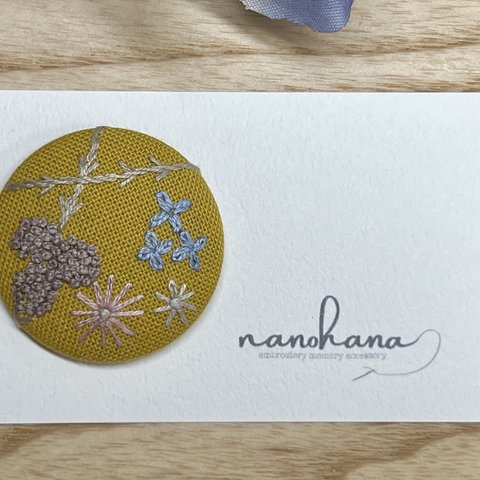 刺繍くるみボタン（ブローチ/ヘアゴム）