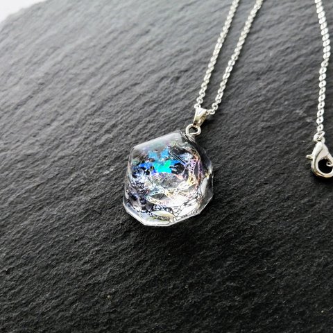 魔法陣のオーラ結晶☆再販  / 雪 / クリスタル / 鉱石 / レジン