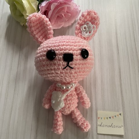 うさぎの編みぐるみ人形(ピンク/♀)
