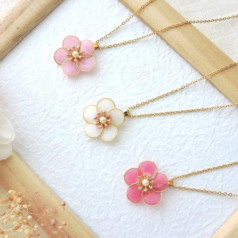 梅の花ネックレス　Plum blossom necklace