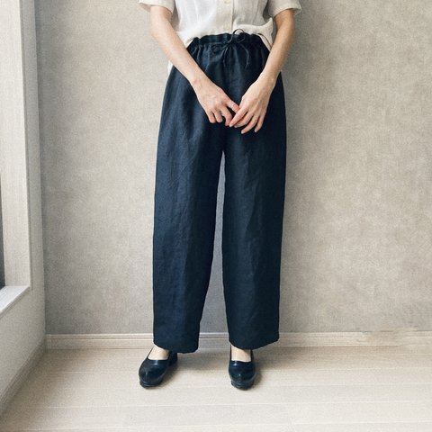 リネンワイドテーパードパンツ（ウエスト紐仕様） 日本織リネン100% color : ブラック