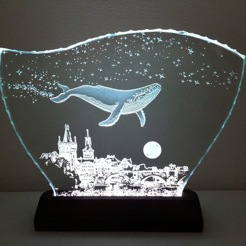 星降る夜・クジラ・プラハ　ガラスエッチングパネル Lサイズ・LEDスタンドセット（ランプ・ライト・照明） 