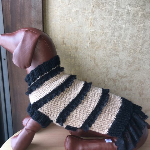 ゴスロリ犬のセーター