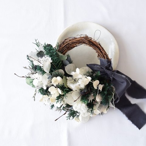 ルナリアのWhite wreath