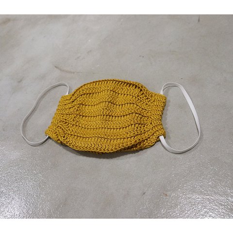 手編みニットの立体マスク(カラシ)