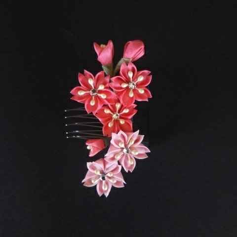 つまみ細工  桜の花の小さなコーム(正絹羽二重)