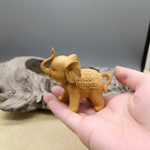 木彫 置物 象 象の赤ちゃん 財前彫刻 掌中ペット ギフト用 賞翫 原木系