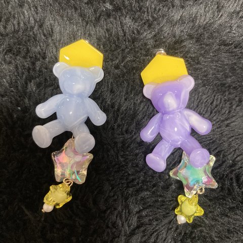 ゆめかわパステルテディベアと星モチーフのピアス