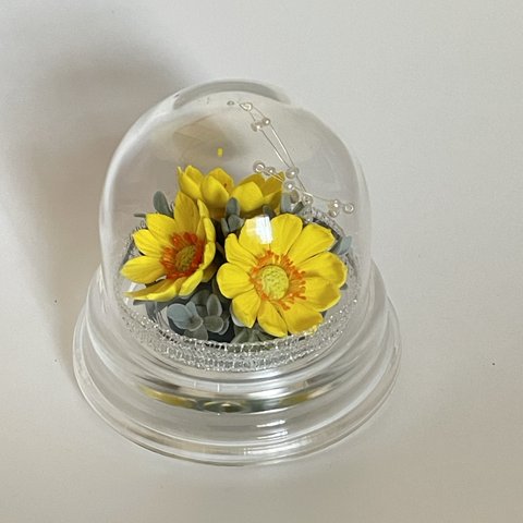 クレイフラワー　アクリルドームの花　福寿草　お誕生月の花