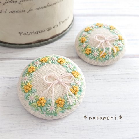 刺繍ブローチ ＊ナチュラル・リース＊