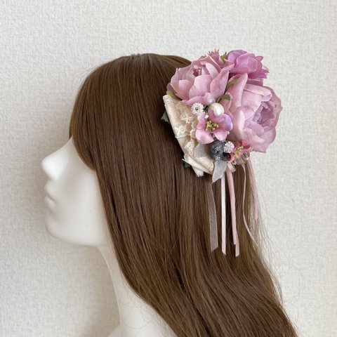 成人式・卒業袴・ダンス発表会に♡ナチュラルなピンクの薔薇のヘアクリップ　ナチュラル　リボン　ピンク　バラ　発表会　結婚式　成人式　卒業袴　お花のヘアクリップ