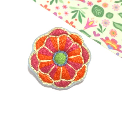 お花手刺繍ブローチ(ピンクオレンジ)