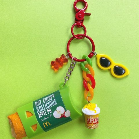 【再入荷！！】じゃらじゃらキーホルダー　マクドナルド　アップルパイ