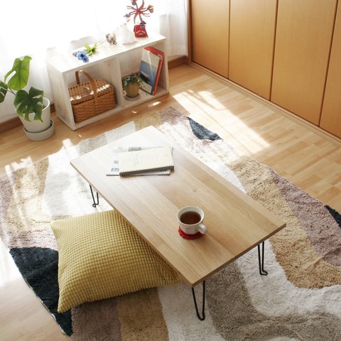 ホワイトオーク無垢材の折りたたみテーブル：横幅90cm×奥行45cm×高さ28.5cm