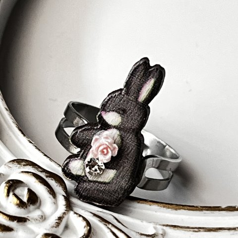 ウサギと薔薇の木の指輪　立体　3d シルバー