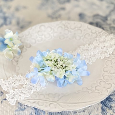 お花のヘアクリップ.*✿ ブルースター 紫陽花 レースフラワー･:*:✿ 空色の花咲く髪飾り:✿