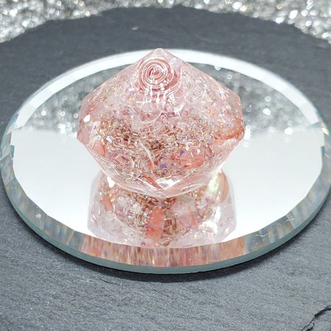 八角ダイヤモンド型♡水晶のオルゴナイト 赤