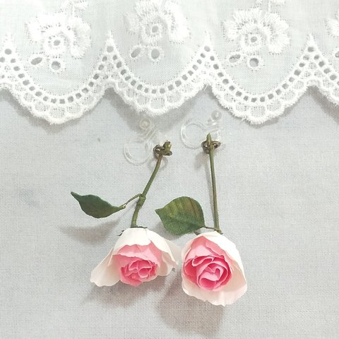 ｲﾔﾘﾝｸﾞ♡薔薇＊ﾋﾟｴｰﾙ·ﾄﾞ·ﾛﾝｻｰﾙ ♡ﾐﾆ布花 ♡ 春