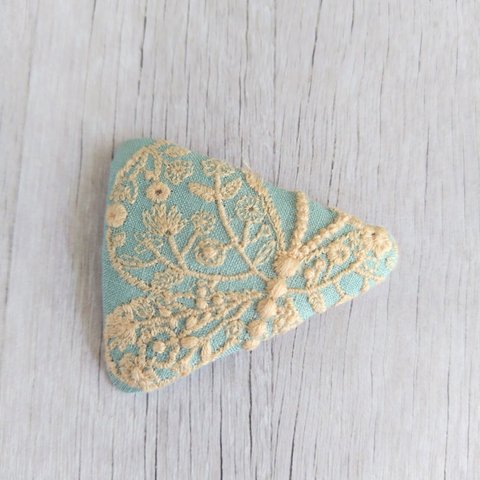 ミナペルホネン ヘアピン パッチンピン  フォレストウィング　forest wing　ギフト　プレゼント　北欧　刺繍